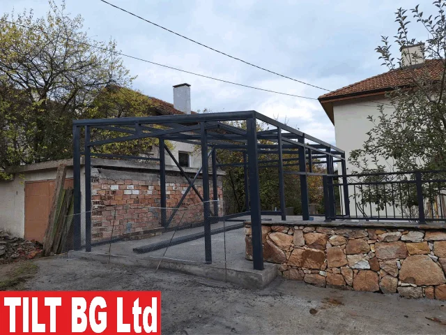 Метален гараж термопанели — село Саранци