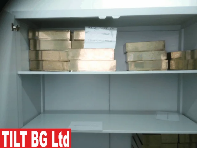 Метални шкафове цена — черна ламарина с прахово боядисване. Изработка от Тилт БГ ООД.
