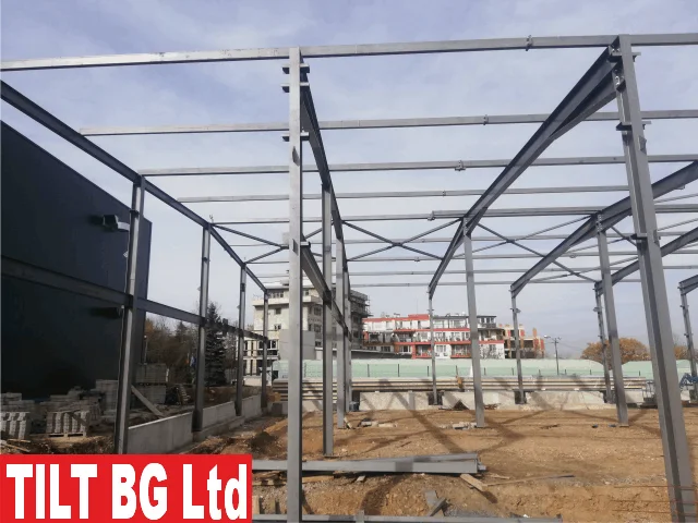 Метална конструкция хале 75 тона, 900 м² — общ изглед на обекта в София