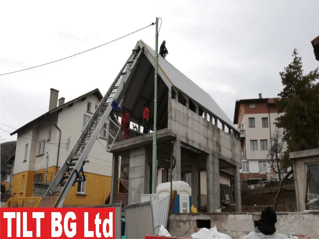 Покривни термопанели метална конструкция - Изграждане — завършен проект. Проектиране и монтаж на метални халета, складове и конструкции.