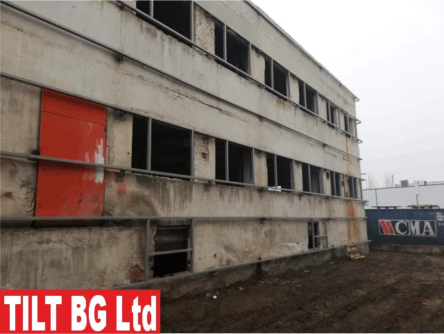 Реконструкция хале Патлиджански - Обновяване — реализиран обект. Обновяване на метални халета с доставка и монтаж на термопанели.