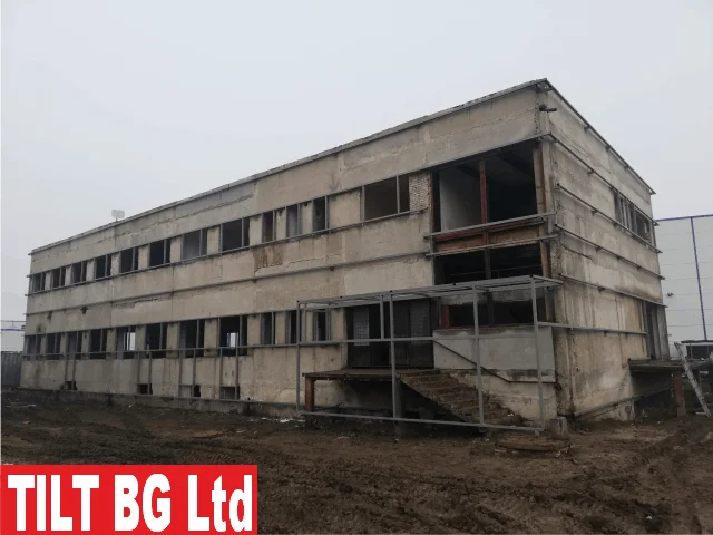 Реновиране на стари халета